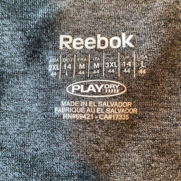 2 Grey Athletic T-Shirts Large Reebok Under Armour - Picture 7 of 7